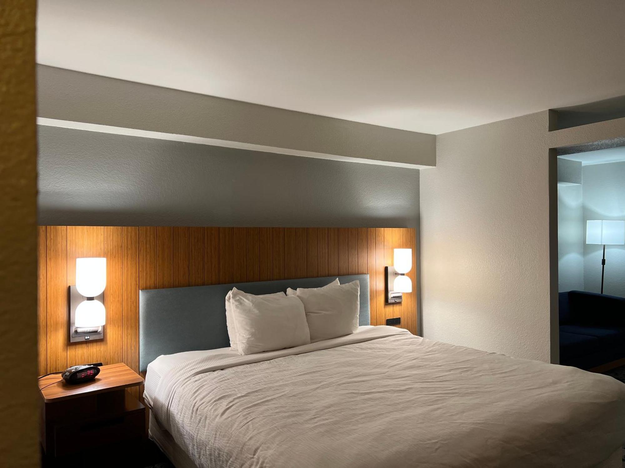 Country Inn & Suites By Radisson, Lsu - Medical Corridor Батън Руж Екстериор снимка