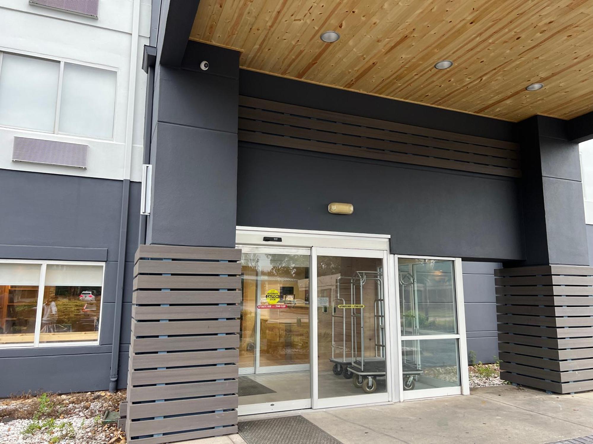 Country Inn & Suites By Radisson, Lsu - Medical Corridor Батън Руж Екстериор снимка